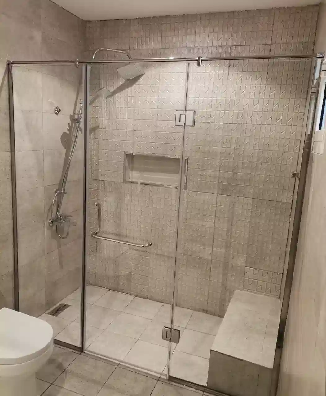 شاور زجاجي